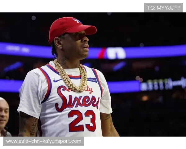 NBA扣篮挂框动作帅到模糊：炫技瞬间引爆全场的震撼盛宴