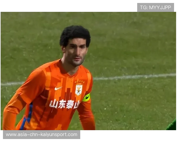 中超泰山费莱尼头球训练强度提升，助力球队争冠新征程